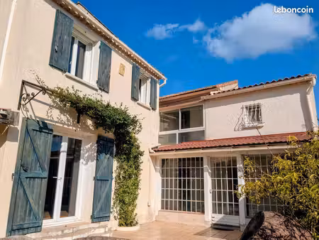 istres rassuen — maison de village 150 m² avec jardin  3 chambres et bureau