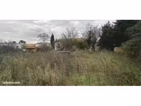 terrain à bâtir de 411 m² à la penne-sur-huveaune (13)