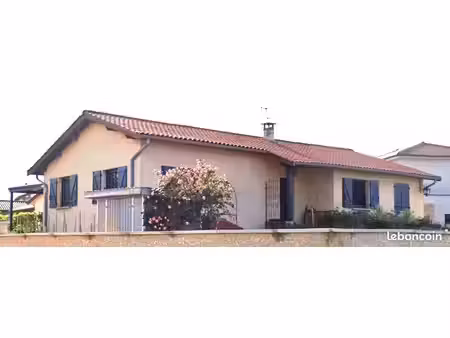 maison 104 m² – 3 chambres – terrain 699 m² – véranda 30 m²