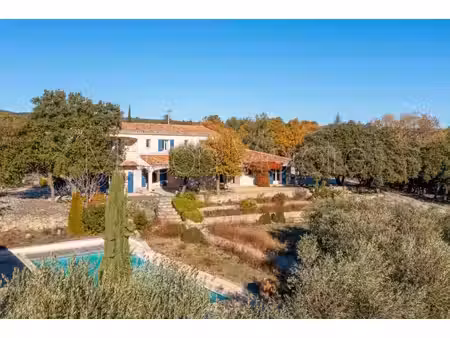 maison de luxe à vendre à cabrières-d'avignon