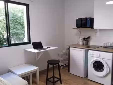studio meublé 15 5 m² en bail mobilité  marseille 7e