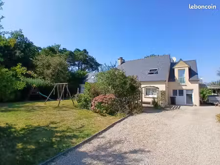 maison familiale de 4 chambres  136 m²  sur 996 m² de terrain  à 15 min de brest