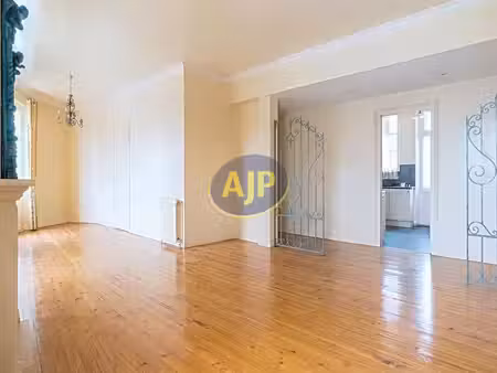 biarritz  appartement t5 avec cave