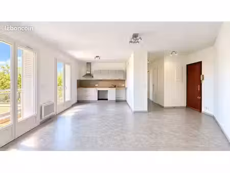 appartement 3 pièces 67 m²