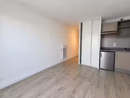 castanet-tolosan studio avec balcon et parking