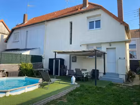 maison dans quartier recherché
