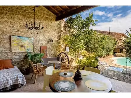 maison bourgeoise avec gite  piscine et dépendances