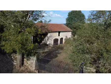 deux granges en pierre a restaurer sur un terrain de 7195 m2