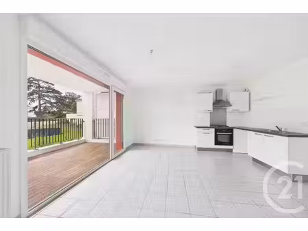 appartement t3 à louer - 3 pièces - 62 79 m2 - le bouscat - 33 - aquitaine