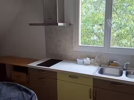 loue studio meublé pour personne en déplacement