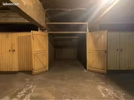 box garage spacieux 14m2 bécon courbevoie armand silvestre boulevard clémenceau