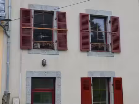 maison à louer le long du canal de nantes à brest