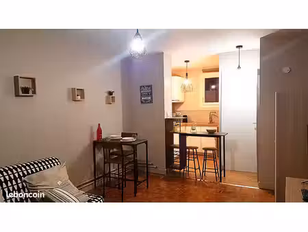studio meublé rénové 28 m² – calme  tout équipé (proche hôpital et commerces)