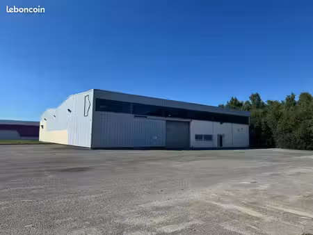 local d'activité de 1200 m²