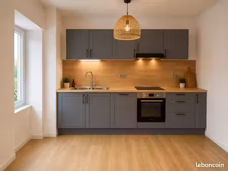 t3 1er étage avec garage