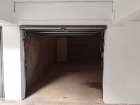 location garage proximité aeroport biarritz