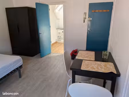 t1 bis bressigny hyper centre