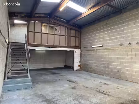 garage entrepôt box stockage 100m2