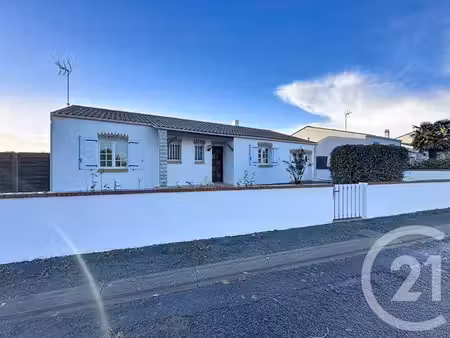 maison à louer - 5 pièces - 97 m2 - lucon - 85 - pays-de-loire