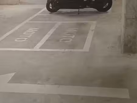 parking à louer - 10 m2 - colombes - 92 - ile-de-france
