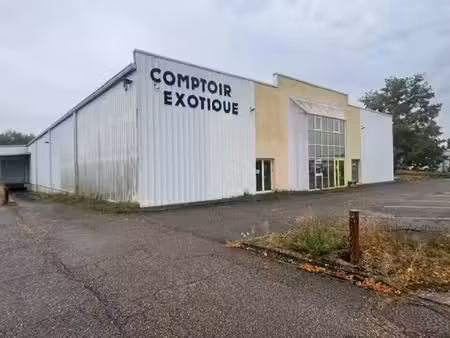 local d'activités à louer