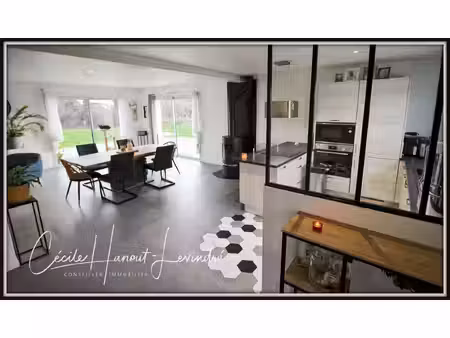 sougeal - pavillon 2021 de 130 m2 - 4 chbres. terrain: 1590