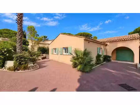 saint-raphaël villa de plain-pied avec jardin  dans domain