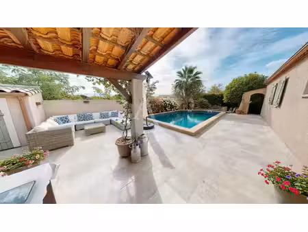 proche de carcassonne  très jolie villa 4 chambres  piscine