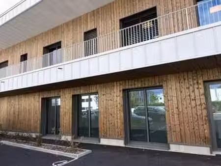 location bureaux et commerces à saint-grégoire (35760) : à louer / 51m² saint-grégoire
