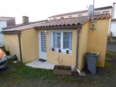 location maison à landevieille (85220) : à louer / 37m² landevieille