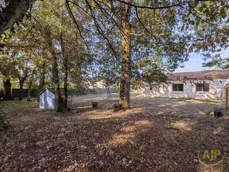 maison 3 chambres en village monnieres.