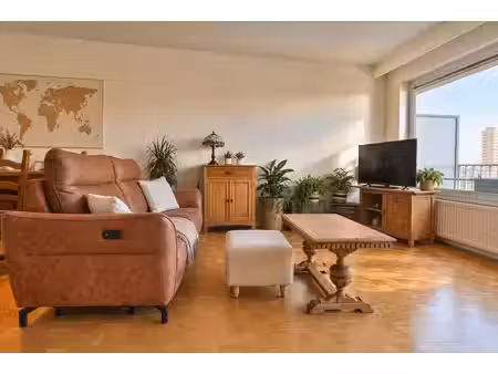 appartement rénové 3ch + terrasse