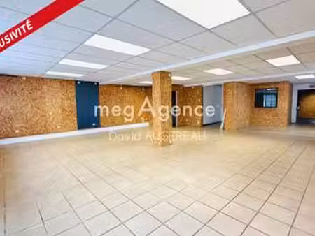 vente bureaux et commerces à l'île-d'yeu (85350) : à vendre / 196m² l'île-d'yeu