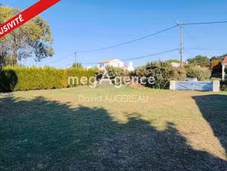 vente terrain à l'île-d'yeu (85350) : à vendre / 326m² l'île-d'yeu