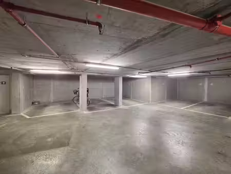 parking / garage