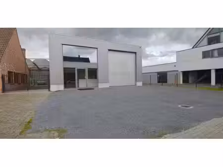 entrepôt à louer à wevelgem pour € 3.500