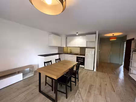 appartement meublé rénové  carry le rouet 3 pièce(s) 56.45 m2  centre ville  résidence séc