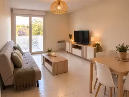 t2 meublé lumineux 44 m² avec terrasse et parking – balma centre