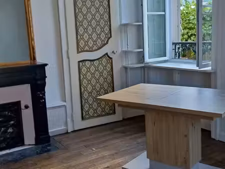 loue superbe appartement f2 60 m2 ds maison de maitre