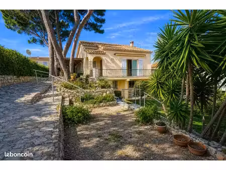 villa 7 pièces 170 m²