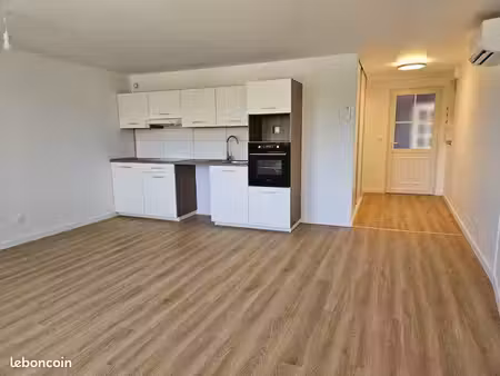 appartement entièrement rénové avec très belle vue