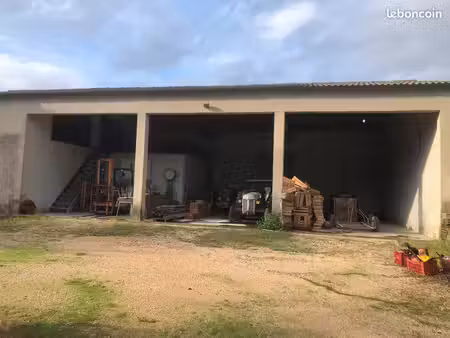 location d'un hangar