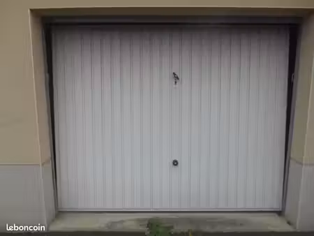 location garage fermé