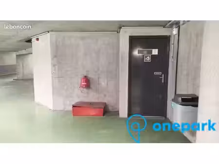 parking/box 12 m² paris 10