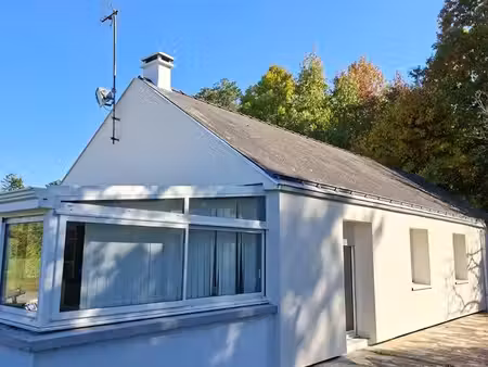 maison 100 m²  4 chambres + bureau  véranda  8 000 m² de terrain  stationnement 2 voitures