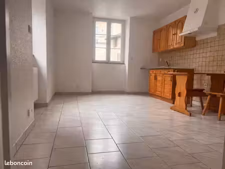 location appartement studio saint claude