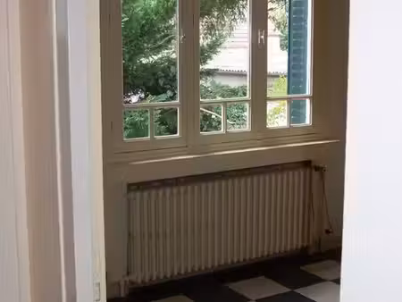 location appartement situé en centre ville quartier calme