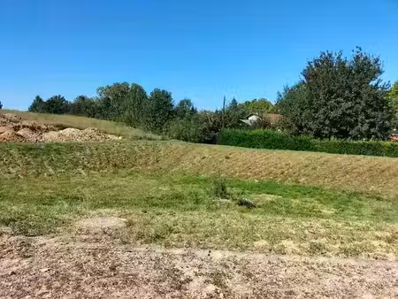 vente terrain 1876 m² à mauvezin (32120)  77 000 €