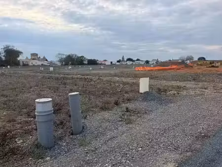 vente terrain 337 m² à le bernard (85560)  50 700 €