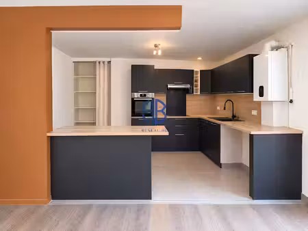 appartement la tour du pin 3 pièce(s) 73 m2